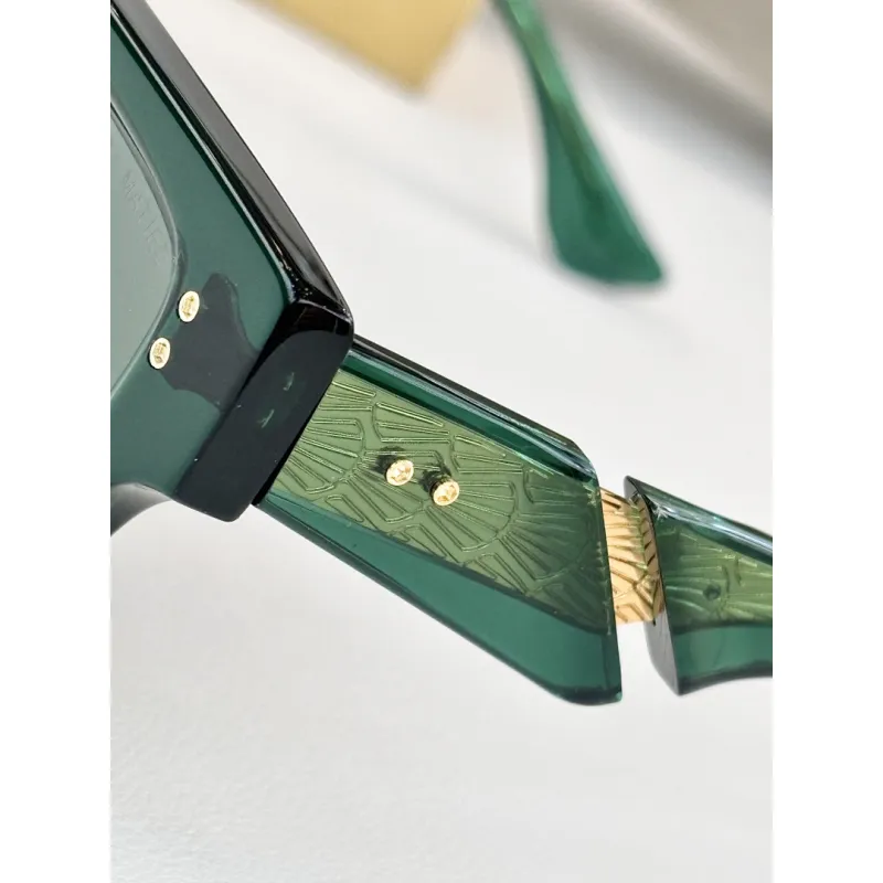 Dita Von Teese AAA+ Sunglasses  original box #A64118