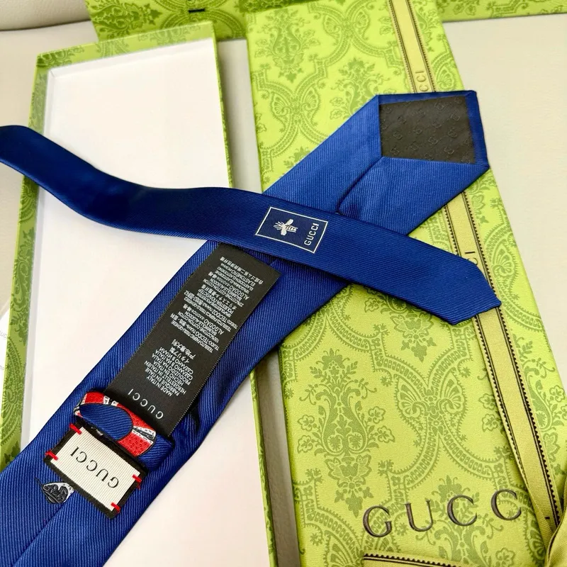 Gucci Necktie width:7cm Black/Blue #A49564 Gucci Necktie width:7cm Black/Blue #A49564