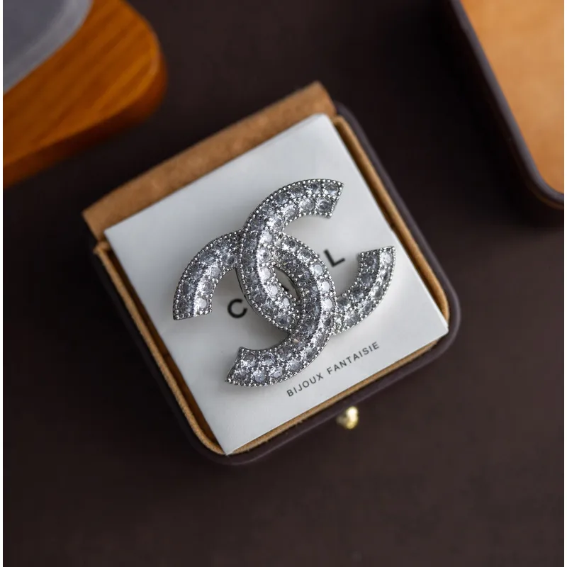 Chanel brooches #A55208