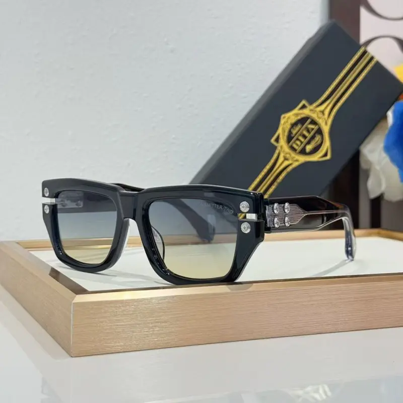Dita Von Teese AAA+ Sunglasses original box #A64128 Dita Von Teese AAA+ Sunglasses original box #A64128
