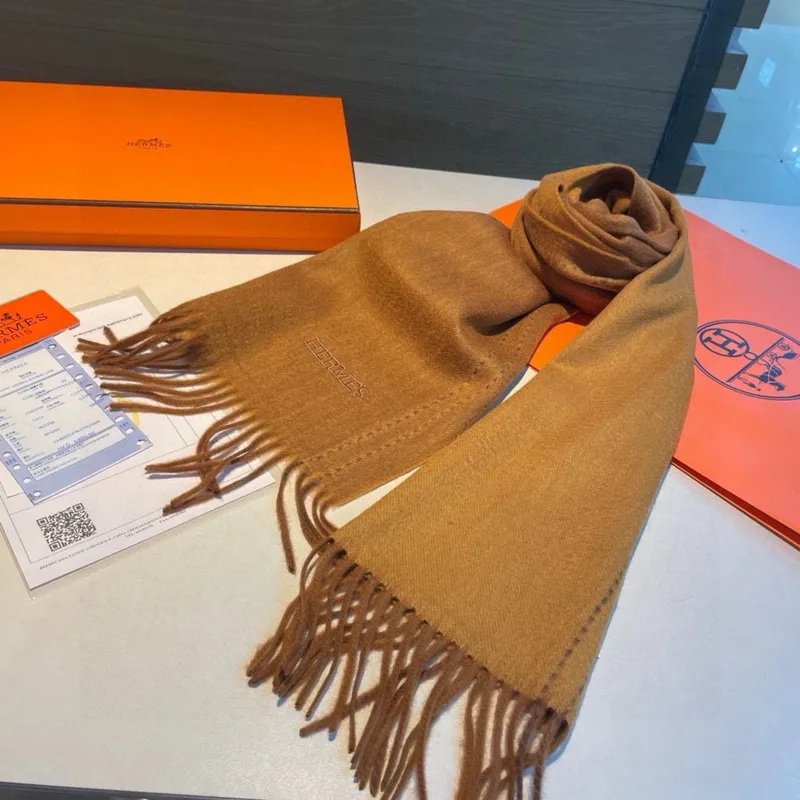 D-ior Soft and warm Wool scarf #A44257
