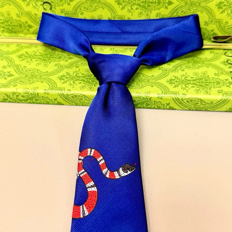 Gucci Necktie width:7cm Black/Blue #A49564 Gucci Necktie width:7cm Black/Blue #A49564