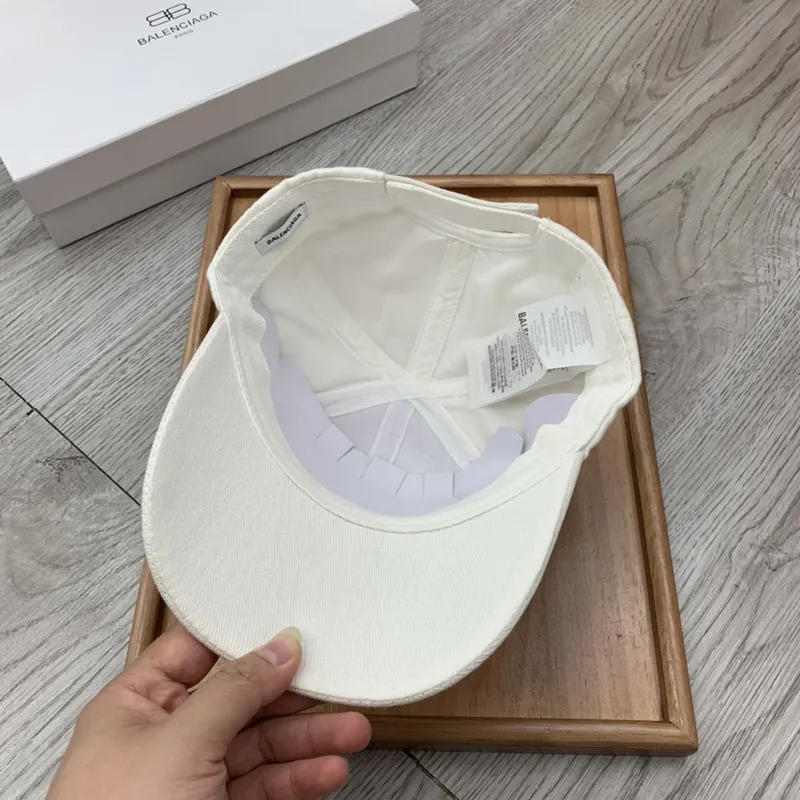 Balenciaga AAA+ Hats #999925958 Balenciaga AAA+ Hats #999925958