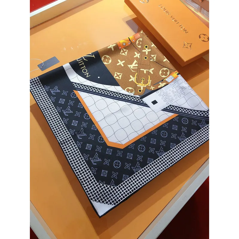 Louis Vuitton Scarf #A34038