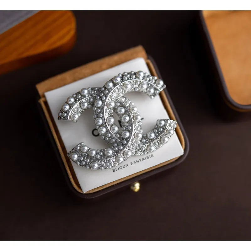 Chanel brooches #A55206