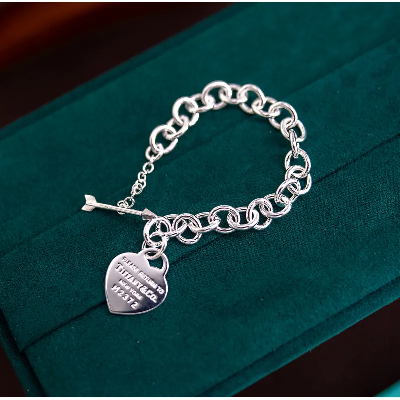 Tiffany Classic Heart Pendant Bracelet   Womens Toggle & Link Styles #A52307