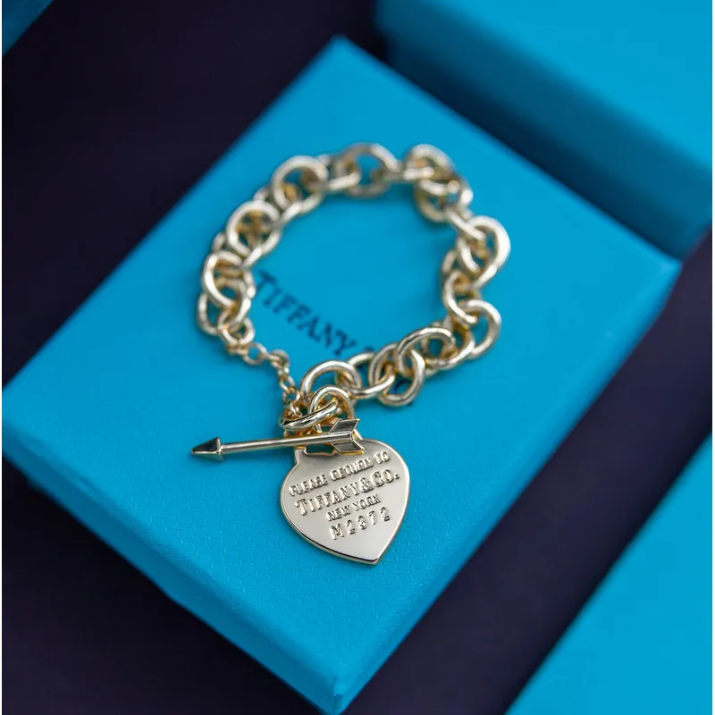 Tiffany Classic Heart Pendant Bracelet   Womens Toggle & Link Styles #A52306
