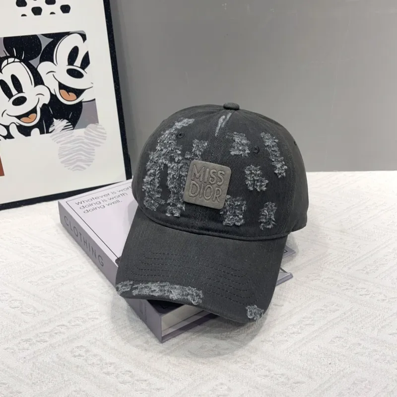 D-ior Hats #A52360