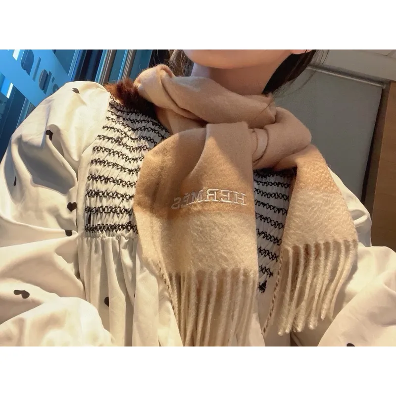 D-ior Soft and warm Wool scarf #A44258