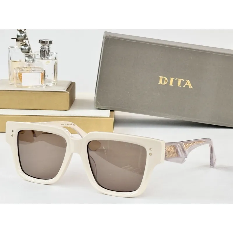 Dita Von Teese AAA+ Sunglasses  original box #A64118