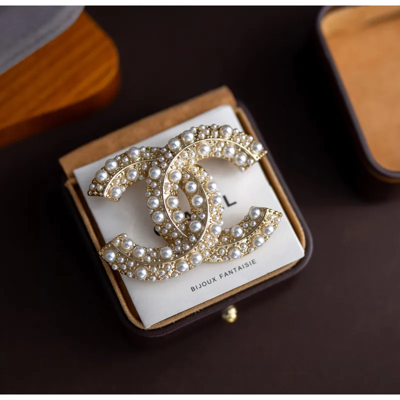 Chanel brooches #A55205
