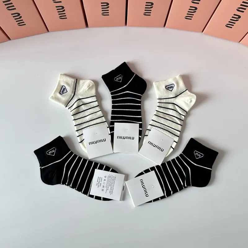 MIUMIU socks Five pairs per box #A51586