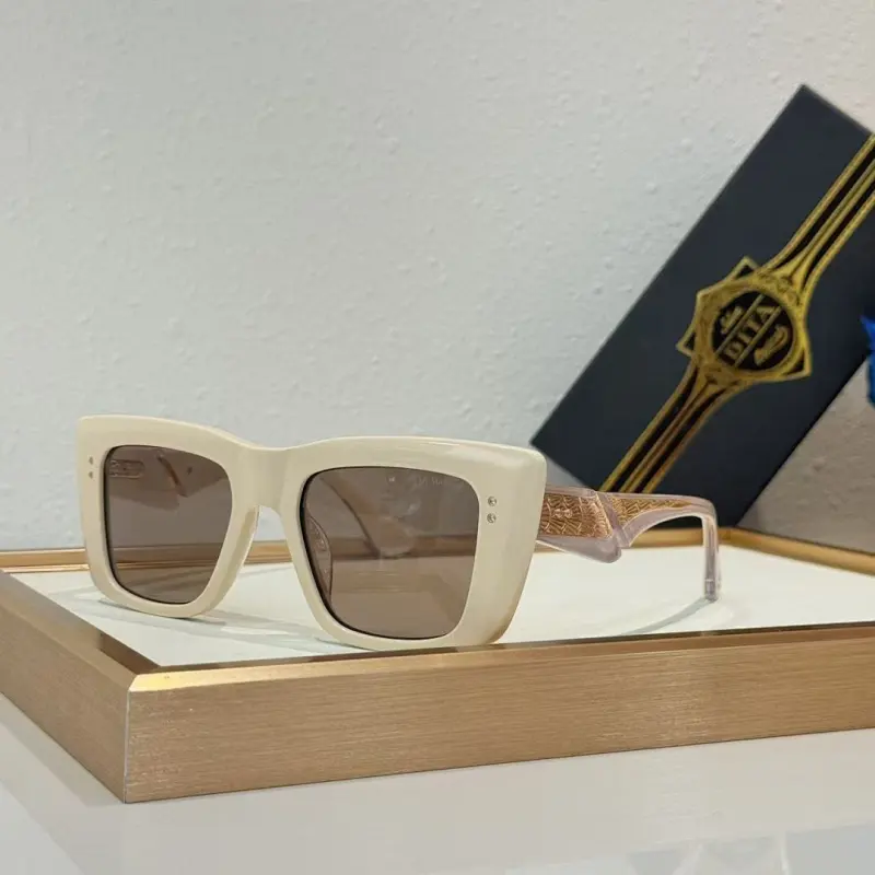 Dita Von Teese AAA+ Sunglasses  original box #A64122