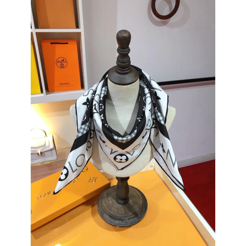 Louis Vuitton Scarf #A41887
