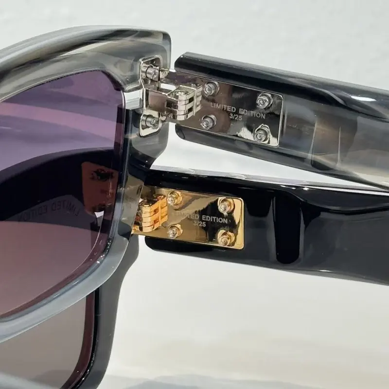 Dita Von Teese AAA+ Sunglasses  original box #A64127
