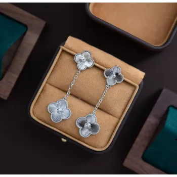 van cleef Earrings #A55395
