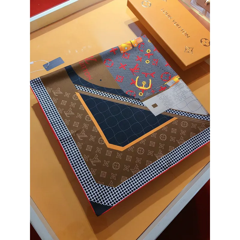 Louis Vuitton Scarf #A34038