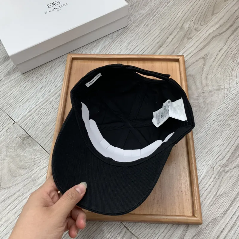 Balenciaga AAA+ Hats #999925958 Balenciaga AAA+ Hats #999925958