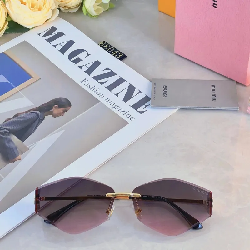 MIUMIU   Sunglasses #A51545