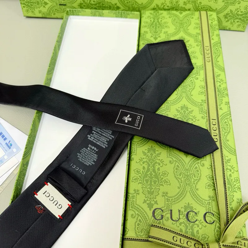 Gucci Necktie width:7cm Black/Blue #A49564 Gucci Necktie width:7cm Black/Blue #A49564