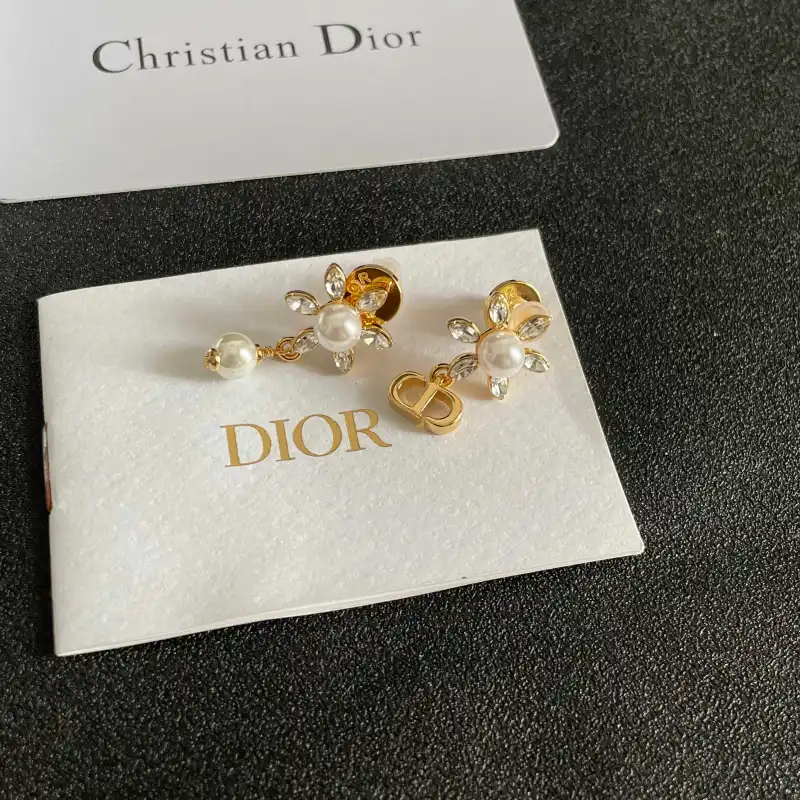 D-ior Earrings #A52945