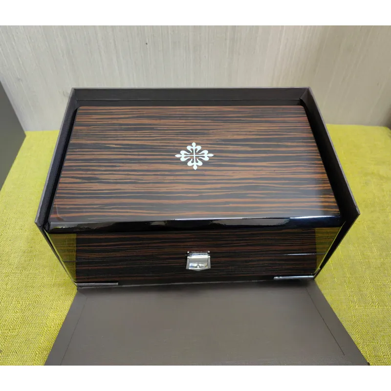 Pat*k Phi*ppe Original Watch Box #A29544