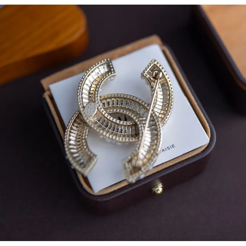 Chanel brooches #A55218