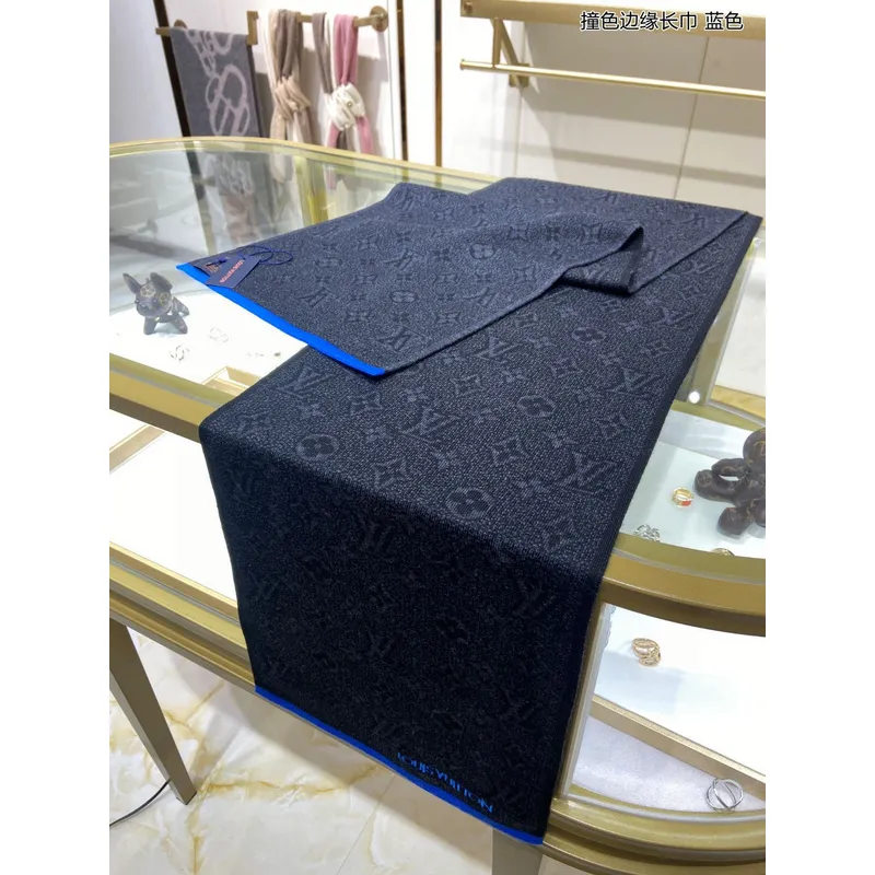 Louis Vuitton AAA Scarf #A30383