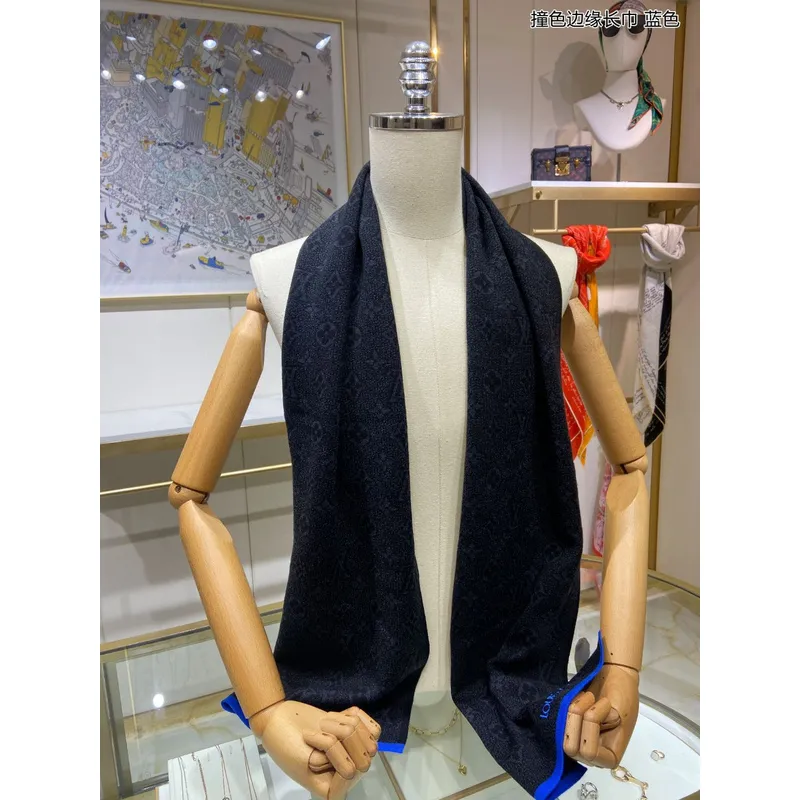 Louis Vuitton AAA Scarf #A30383