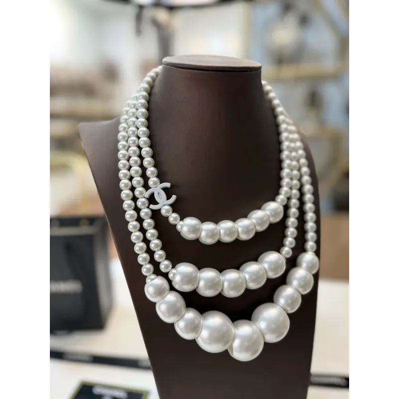 Chanel necklaces #A65457