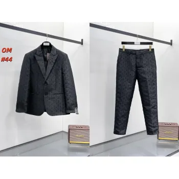 Louis Vuitton Suit #A65665