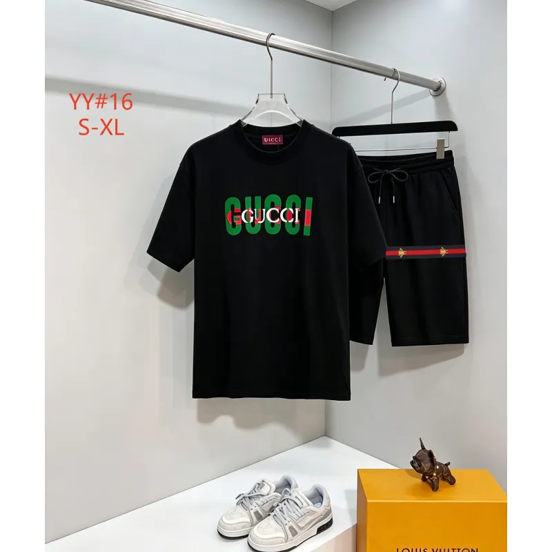 Gucci Tracksuits for Gucci short tracksuits for men #A65724
