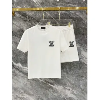 Louis Vuitton tracksuits for Louis Vuitton short tracksuits for men #A64384
