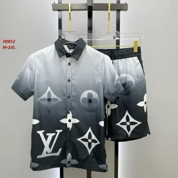 Louis Vuitton tracksuits for Louis Vuitton short tracksuits for men #A65690