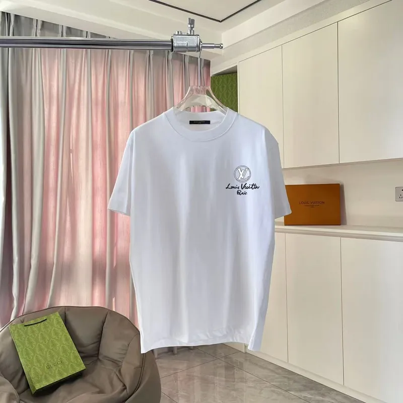 Chic Louis Vuitton T Shirt With Gold Logo And Paris Lettering For Fashionistas Black/White/Purple/Light Blue #A54352