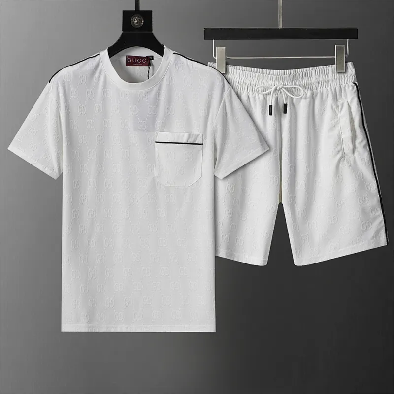 Gucci Tracksuits for Gucci short tracksuits for men #A61449