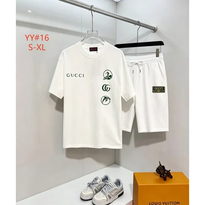 Gucci Tracksuits for Gucci short tracksuits for men #A65723