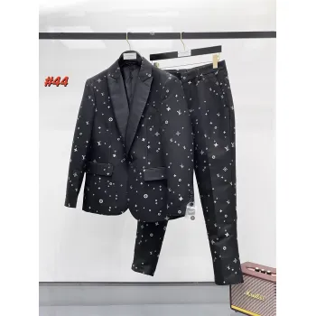 Louis Vuitton Suit #A65663