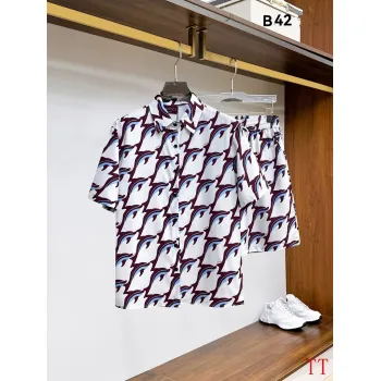 Gucci Tracksuits for Gucci short tracksuits for men #A62254