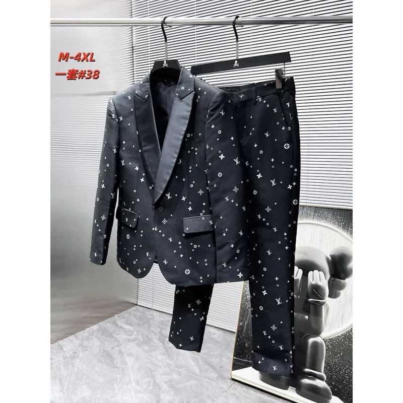 Louis Vuitton Suit #A59938