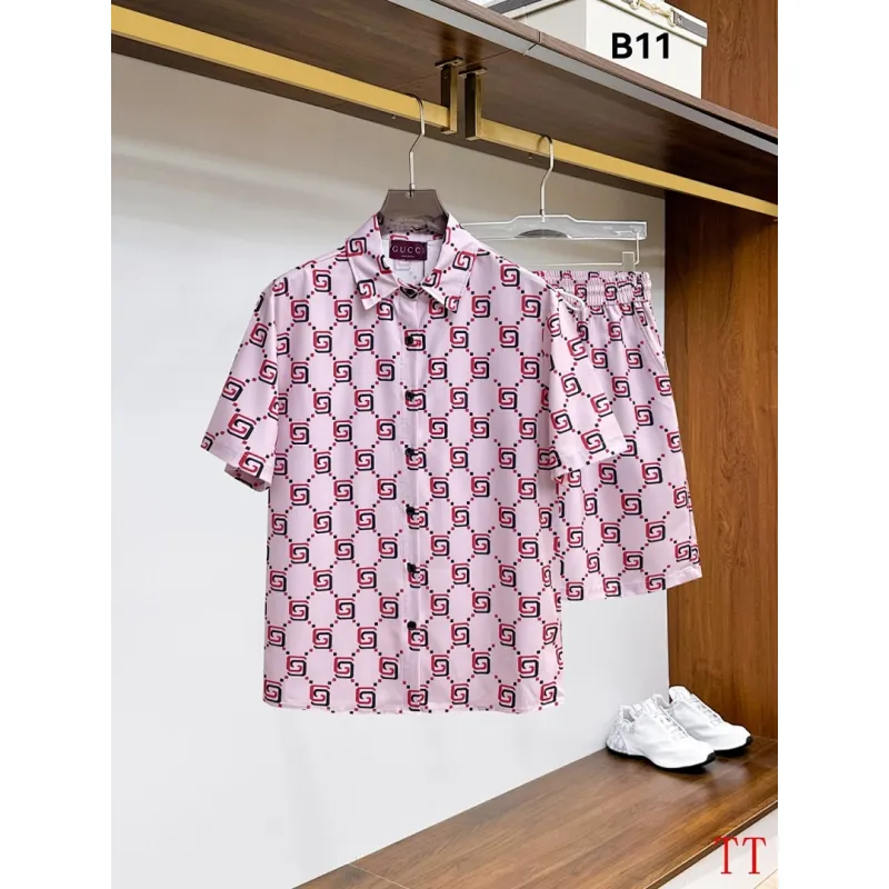 Gucci Tracksuits for Gucci short tracksuits for men #A62249