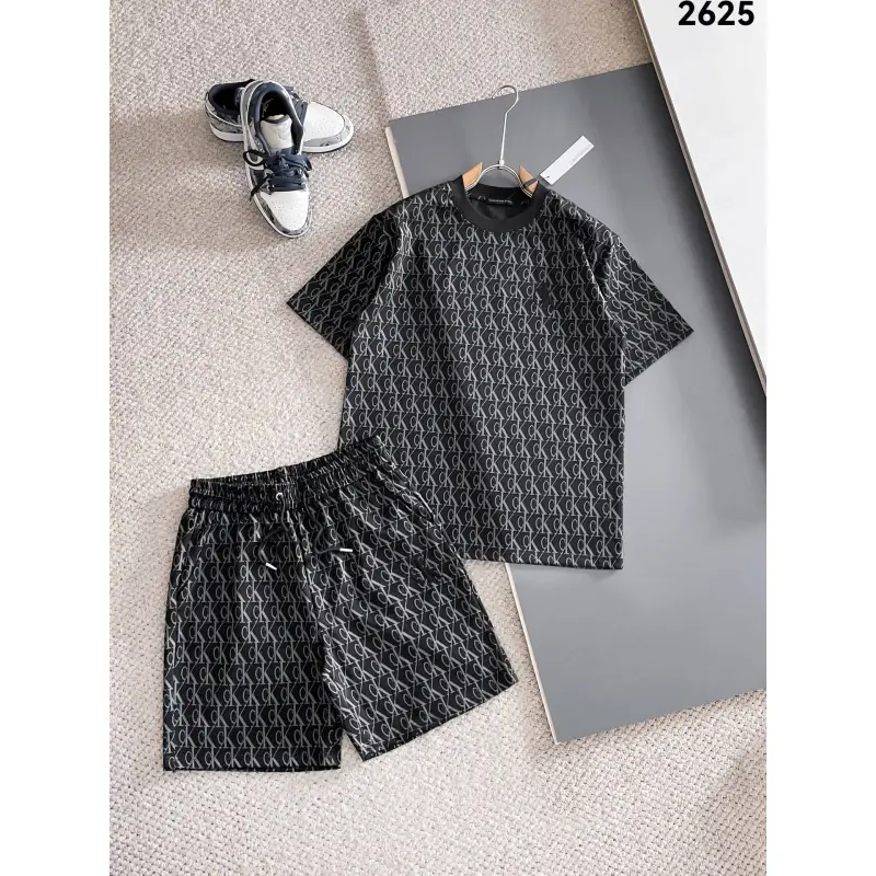 Dior tracksuits for Dior Short Tracksuits for men #A61285