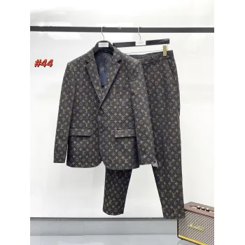 Louis Vuitton Suit #A65661