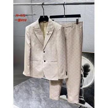 Louis Vuitton Suit #A59941