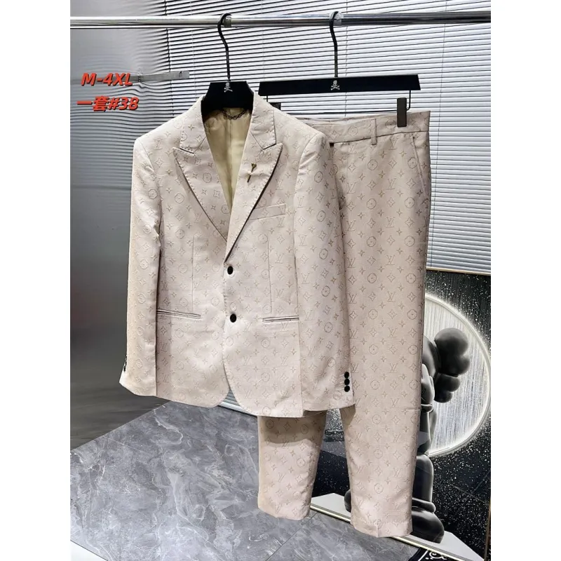 Louis Vuitton Suit #A59941