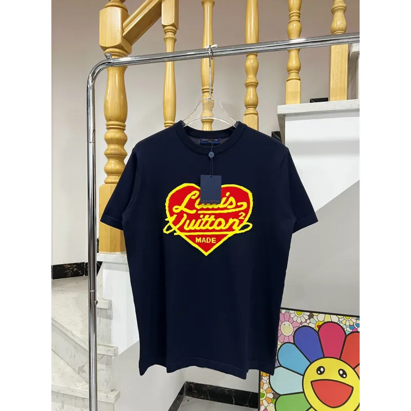 Louis Vuitton T-Shirts for AAAA Louis Vuitton T-Shirts #A33520