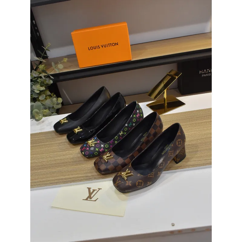 Louis Vuitton Shoes for Womens Louis Vuitton Pumps #A49748