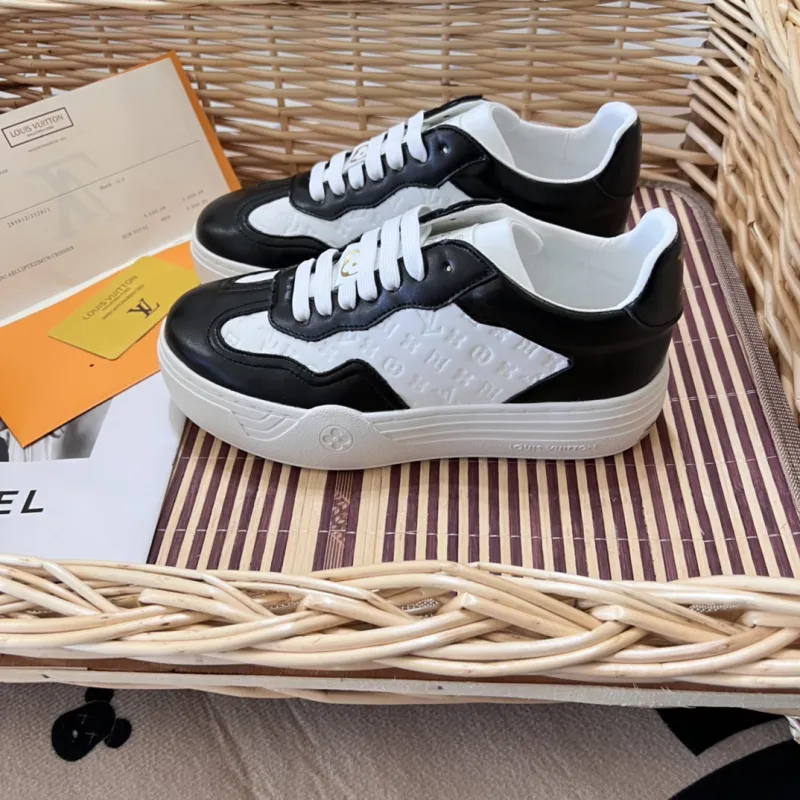 Louis Vuitton Shoes for Womens Louis Vuitton Sneakers #A37053