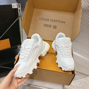 Louis Vuitton Shoes for Mens Louis Vuitton Sneakers #A62703