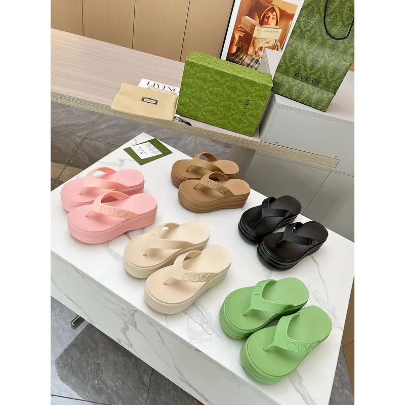 Gucci Shoes for Womens Gucci Slippers #A52469